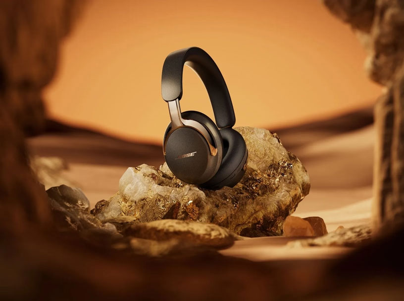 Bose QuietComfort Ultra (2nd Gen) Wireless Noise Cancelling Headphones in Desert Gold - 890101-0400